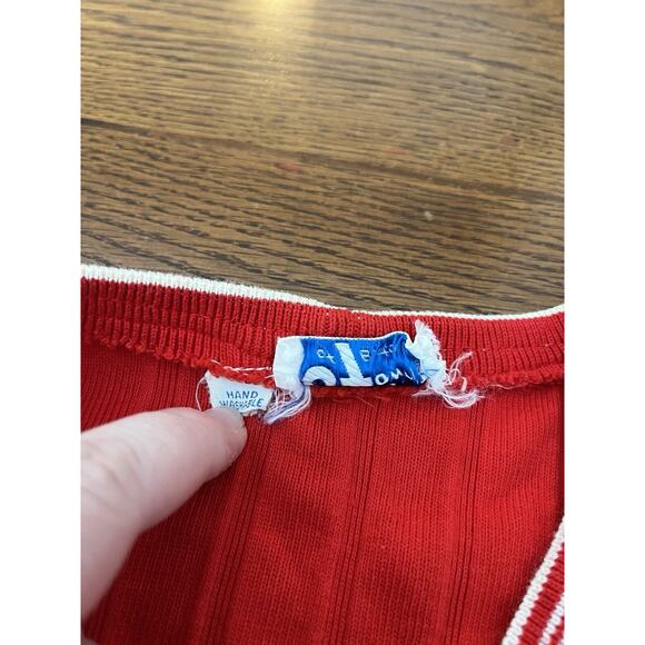 Vintage College Town Of Boston Red Sweater Vest Cardigan Sweater Size Medium - Picture 6 of 10